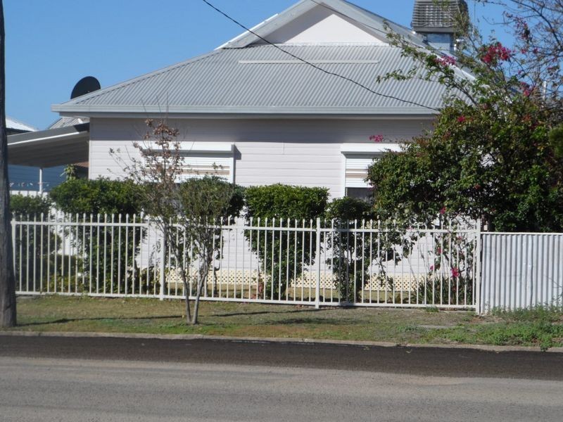 28 Dover Street, Moree NSW 2400