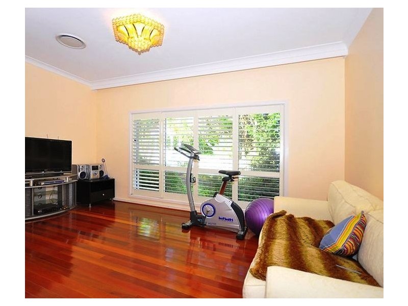 5 Yarrara Road, Pymble NSW 2073