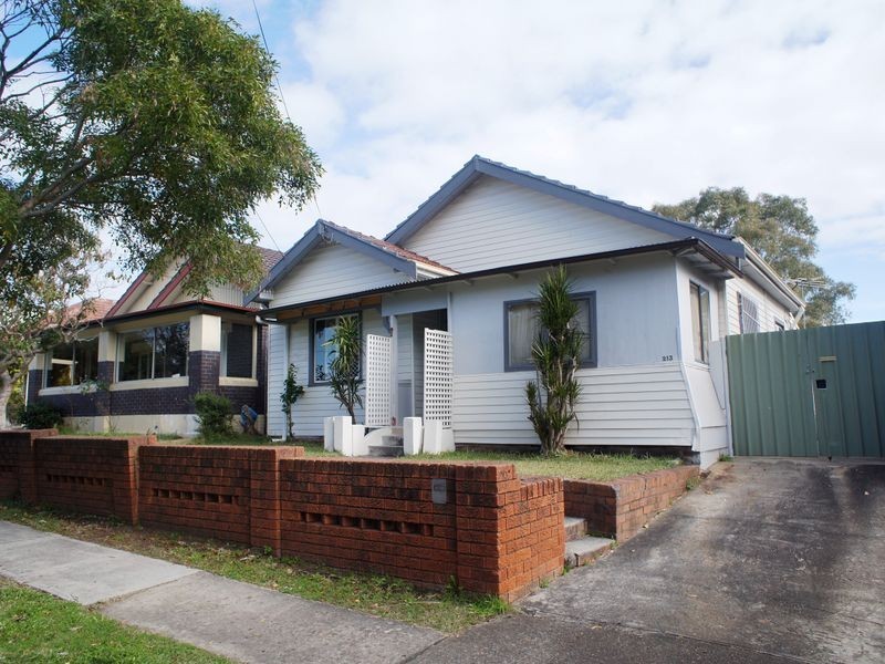 213 Auburn Road, Auburn NSW 2144