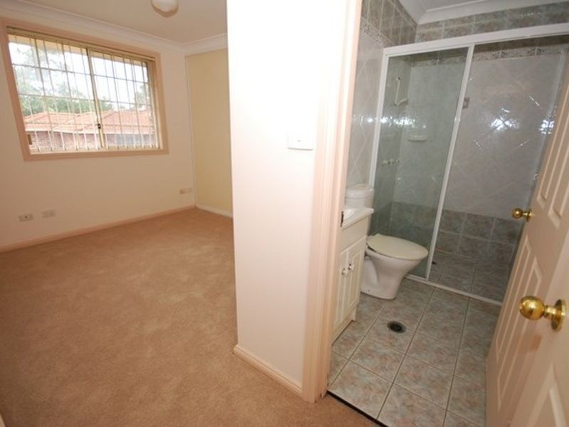 9/11 Wyoming Avenue, Oatlands NSW 2117