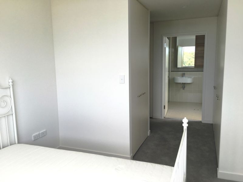 8 Waterview Drive, Lane Cove NSW 2066
