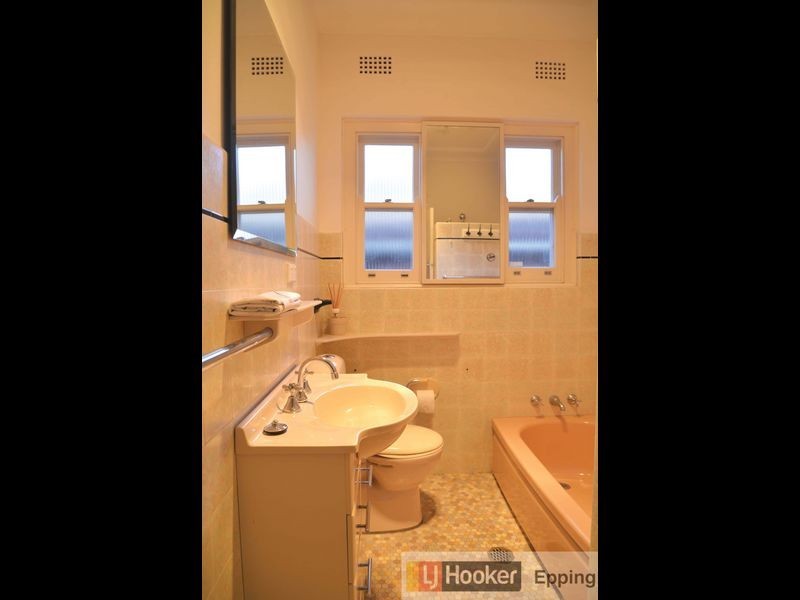 12 Longview St, Eastwood NSW 2122