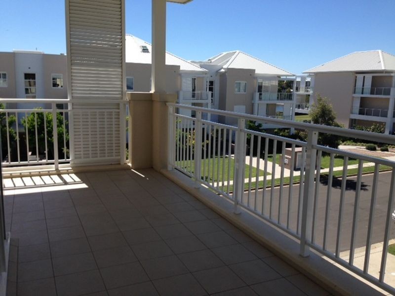 302/10 Peninsula Drive, Breakfast Point NSW 2137