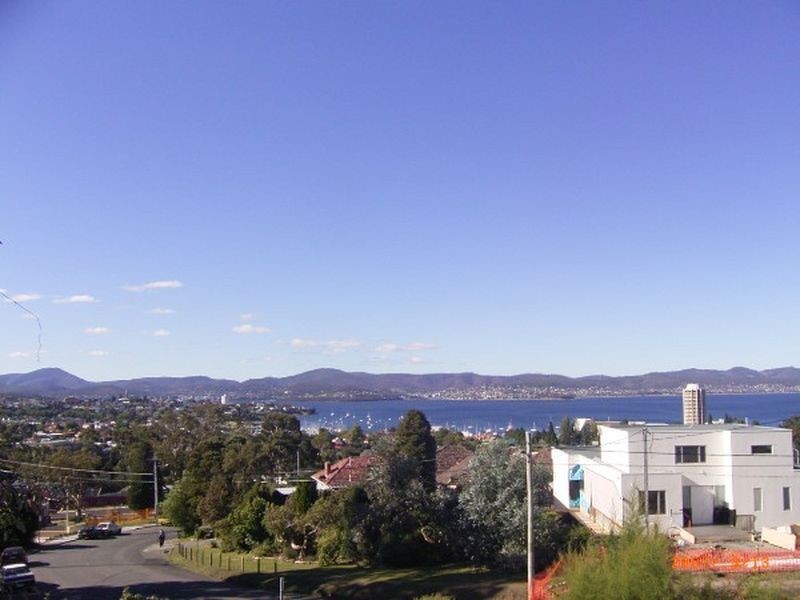 82 NELSON ROAD, Sandy Bay TAS 7005