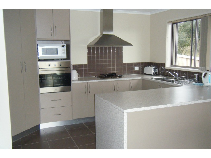 2/8 Celery Top Drive, Kingston TAS 7050