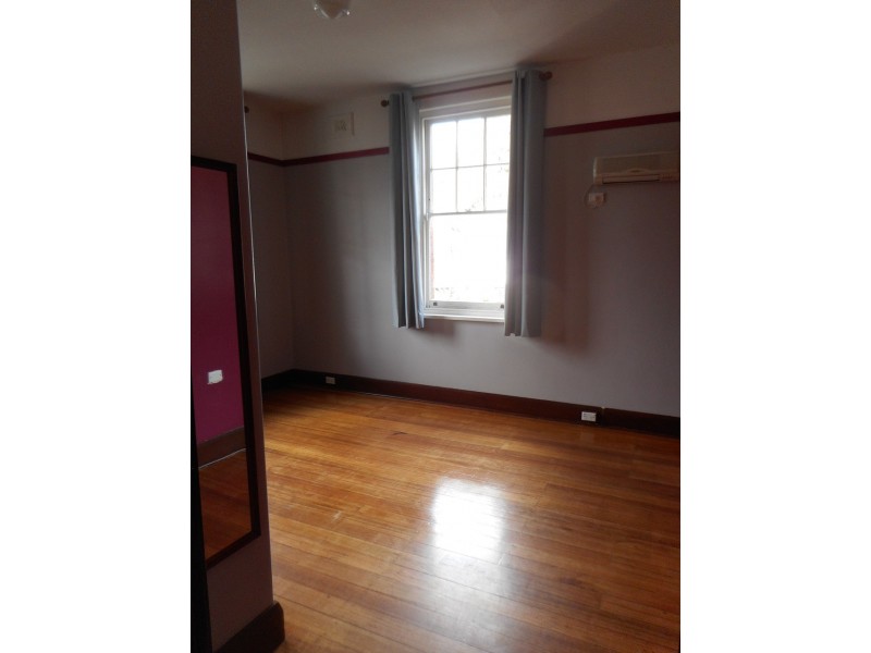 12 Oldham Avenue, New Town TAS 7008