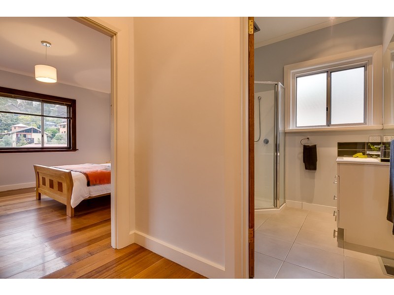 18 Giblin Street, Lenah Valley TAS 7008