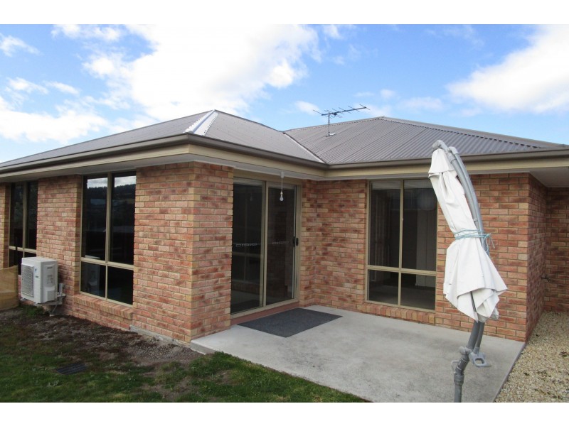 14 Hance Road, Howrah TAS 7018