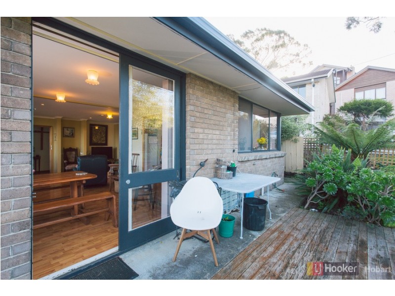 4 Robin Court, Lindisfarne TAS 7015