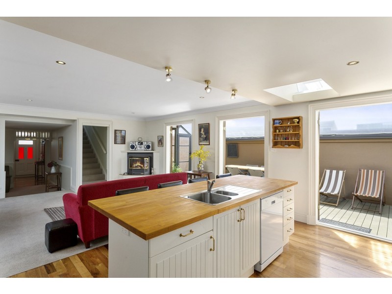 10 Arthur Street, North Hobart TAS 7000