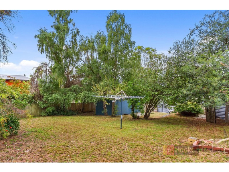 233 Roslyn Avenue, Blackmans Bay TAS 7052