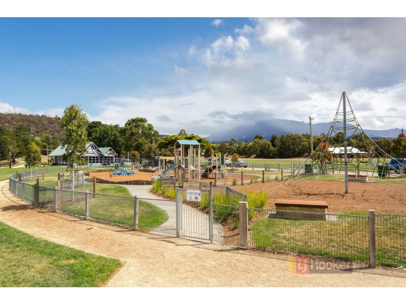 1a Bay Road, New Town TAS 7008