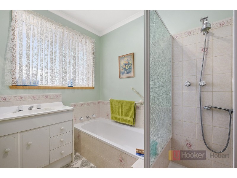 5/1-3 Leighland Road, Claremont TAS 7011