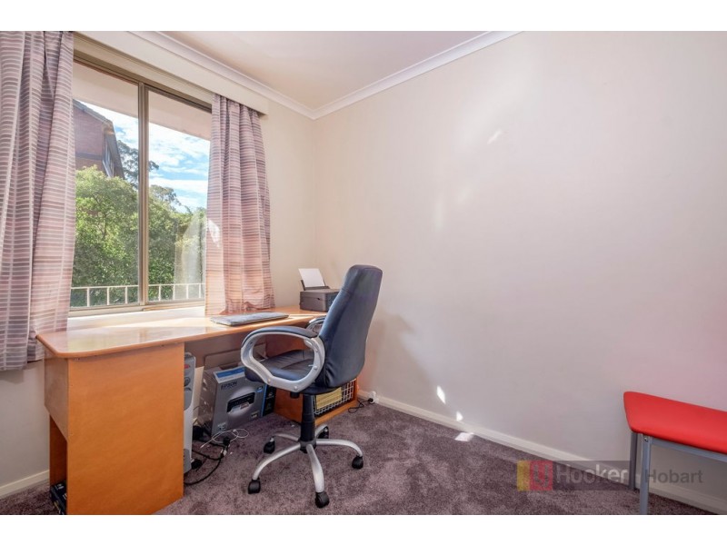 9/267 Churchill Avenue, Sandy Bay TAS 7005