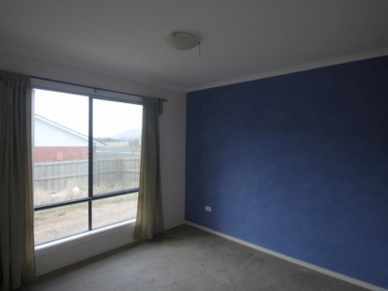 New Norfolk TAS 7140