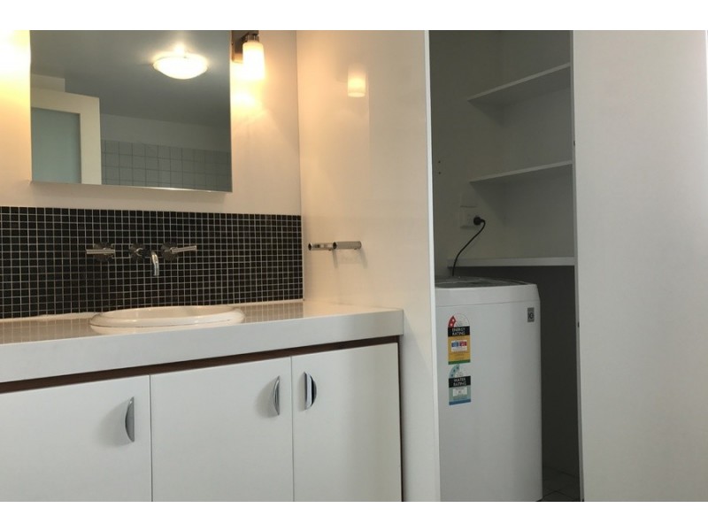 7B/33 Tower Road, New Town TAS 7008