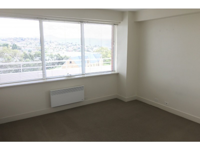 7B/33 Tower Road, New Town TAS 7008