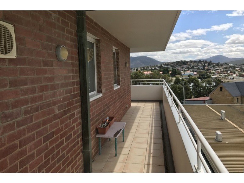 7B/33 Tower Road, New Town TAS 7008