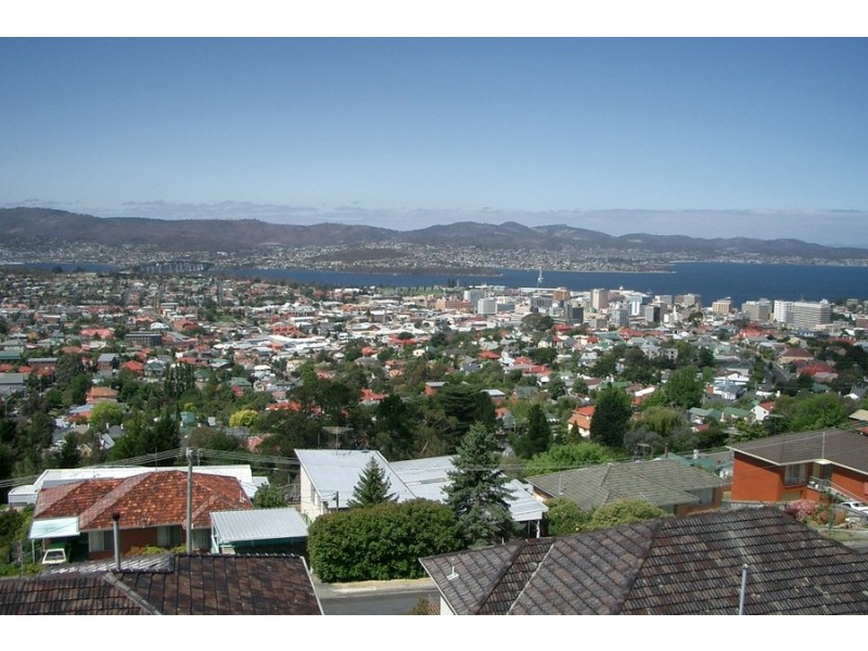 5 Shannuk Drive, West Hobart TAS 7000