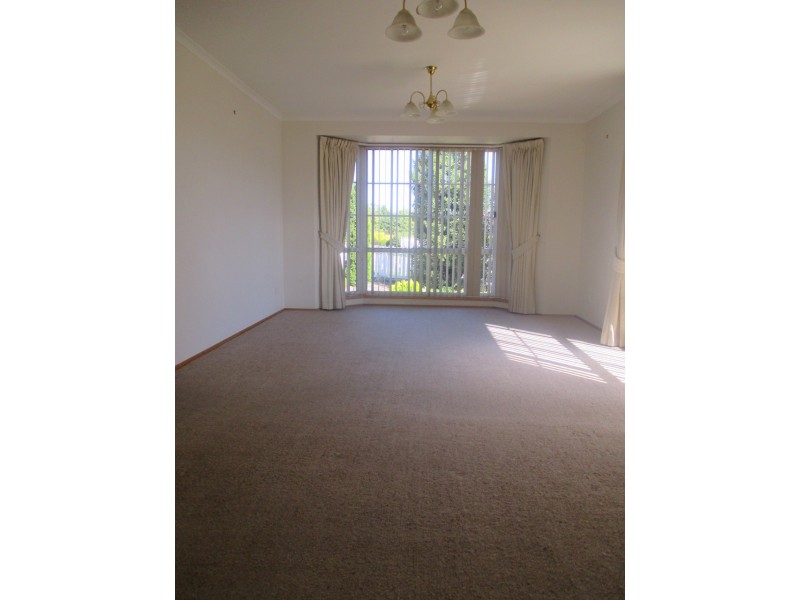 1 Buckingham Drive, Howrah TAS 7018