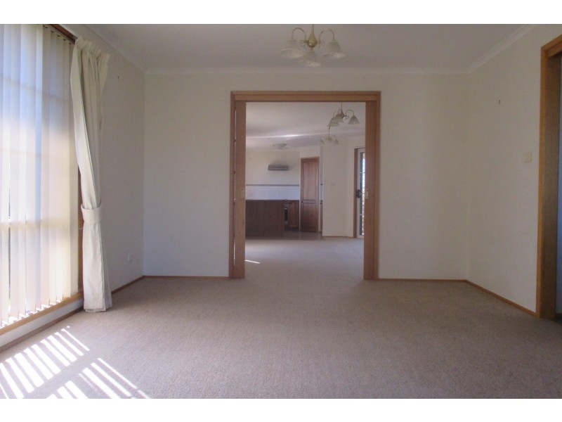 1 Buckingham Drive, Howrah TAS 7018