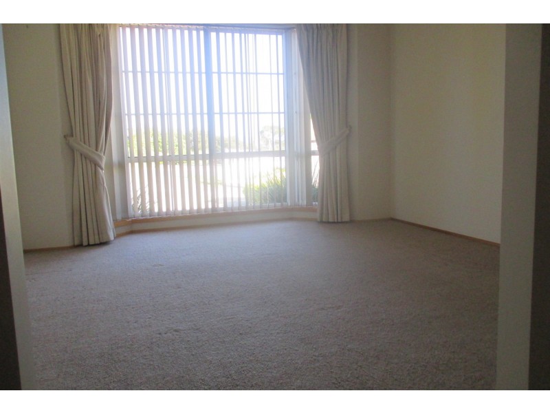 1 Buckingham Drive, Howrah TAS 7018