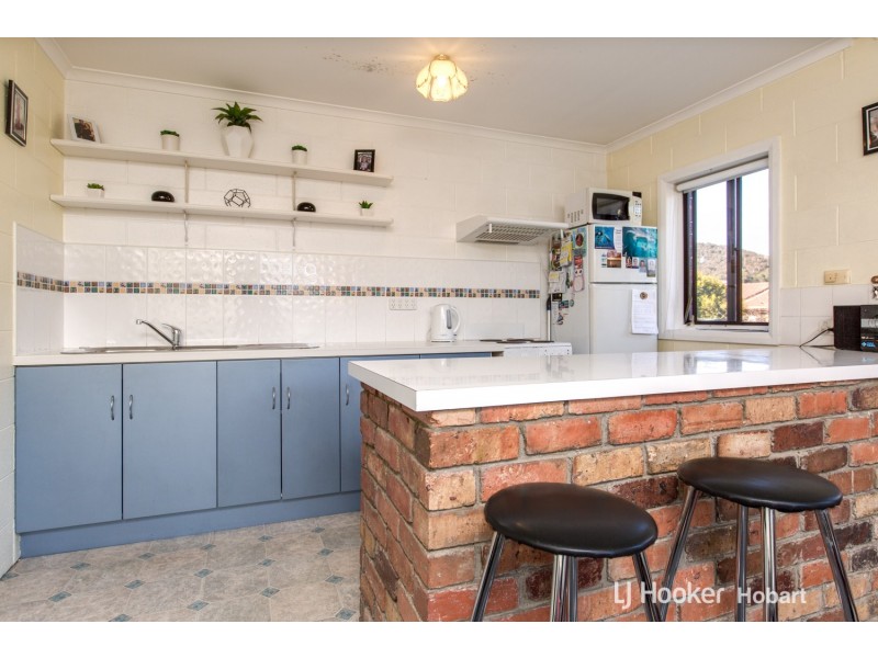 2/165 East Derwent Highway, Lindisfarne TAS 7015