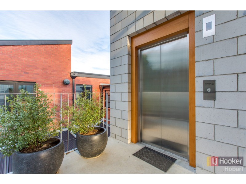 1 and 3/95 Brooker Avenue, Hobart TAS 7000