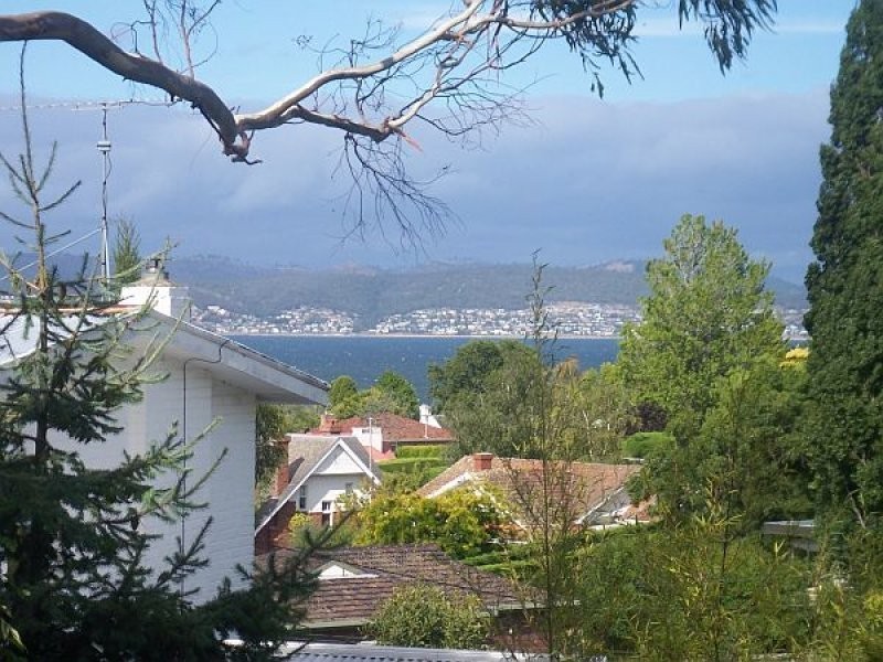 1/3 Mcaulay Road, Sandy Bay TAS 7005