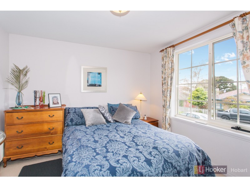 5 Lasswade Avenue, Sandy Bay TAS 7005
