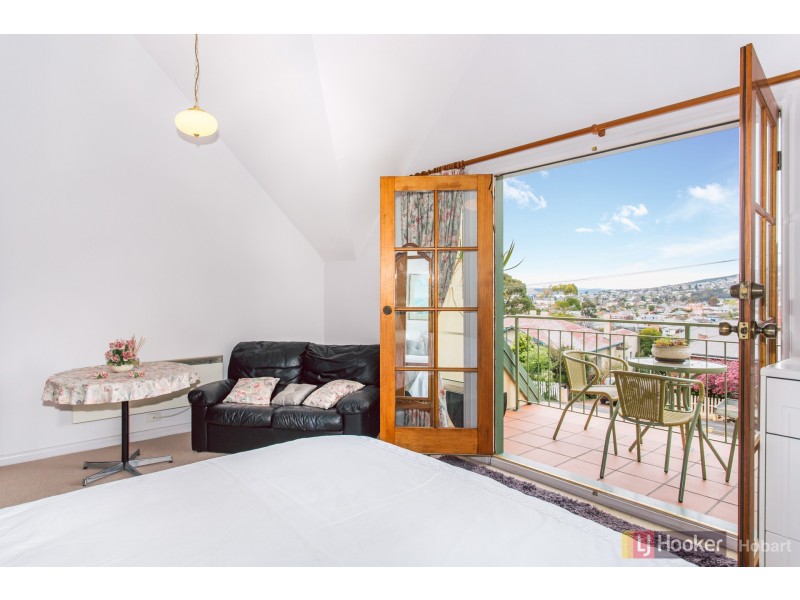 5 Lasswade Avenue, Sandy Bay TAS 7005