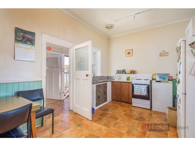 22 Risdon Road, New Town TAS 7008
