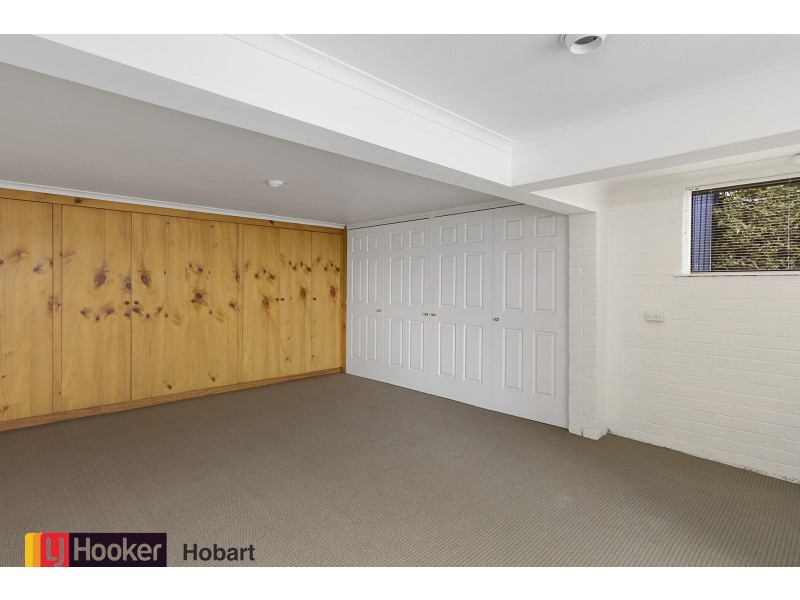 446 Churchill Avenue, Sandy Bay TAS 7005