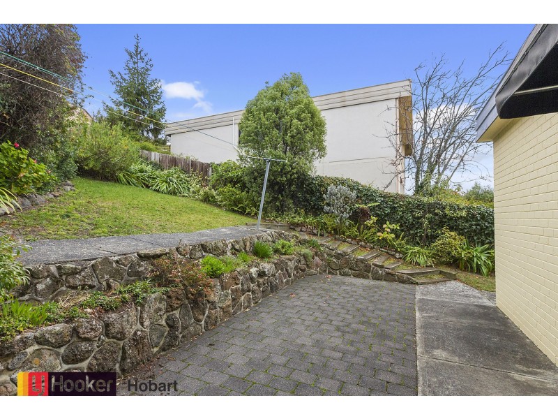 446 Churchill Avenue, Sandy Bay TAS 7005