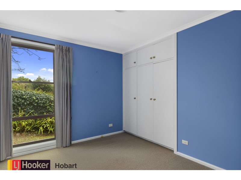 446 Churchill Avenue, Sandy Bay TAS 7005