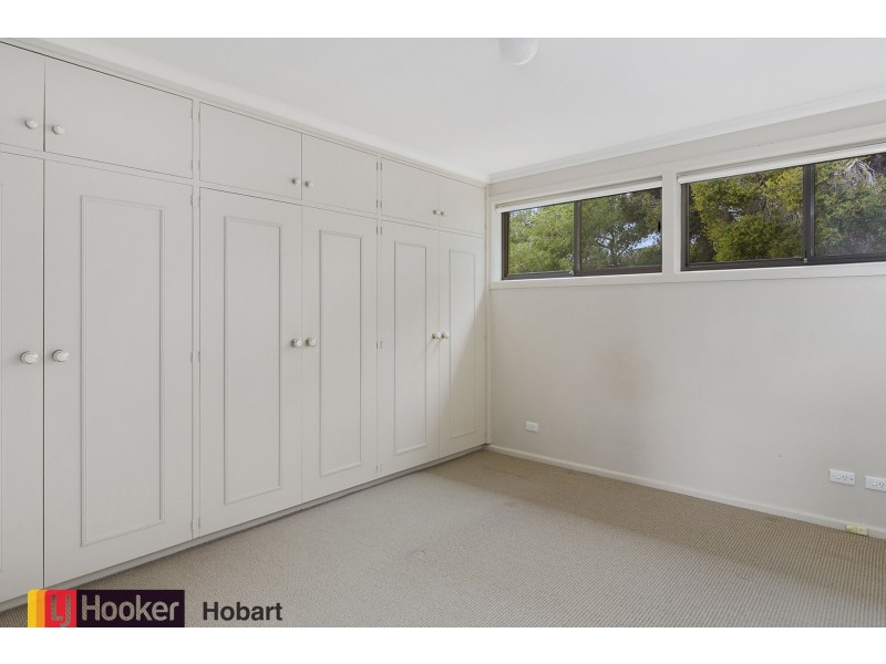 446 Churchill Avenue, Sandy Bay TAS 7005