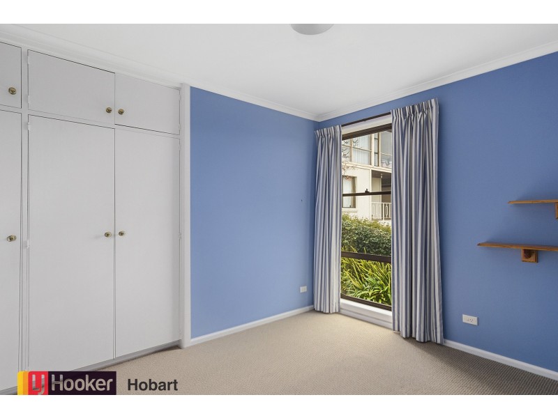 446 Churchill Avenue, Sandy Bay TAS 7005