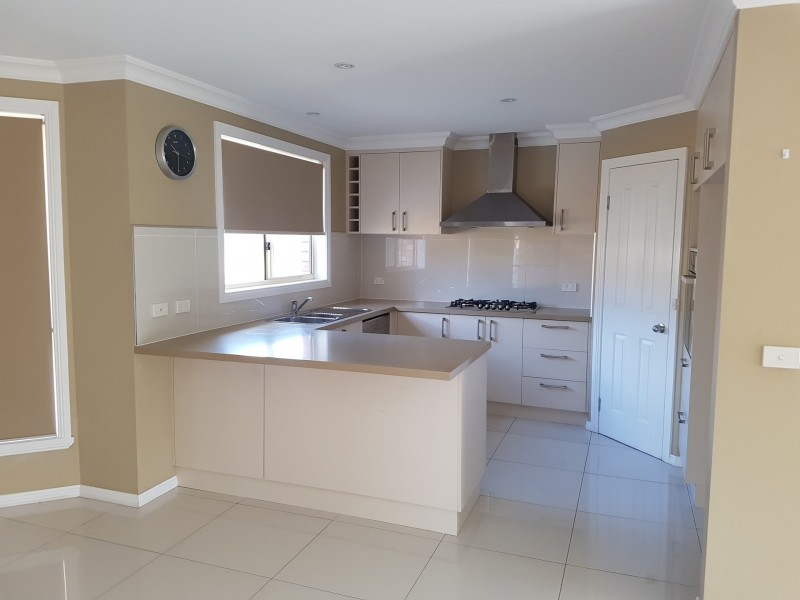 8 Dylan Street, Brighton TAS 7030