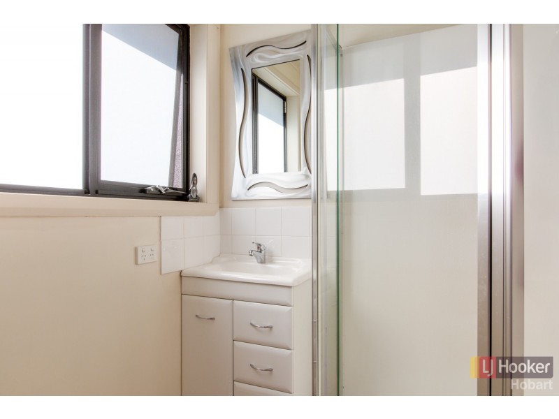 10 Hoffman Street, Midway Point TAS 7171