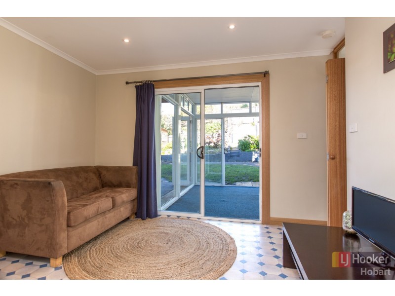 30 Suncrest Avenue, Lenah Valley TAS 7008