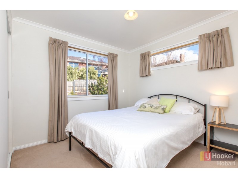 30 Suncrest Avenue, Lenah Valley TAS 7008