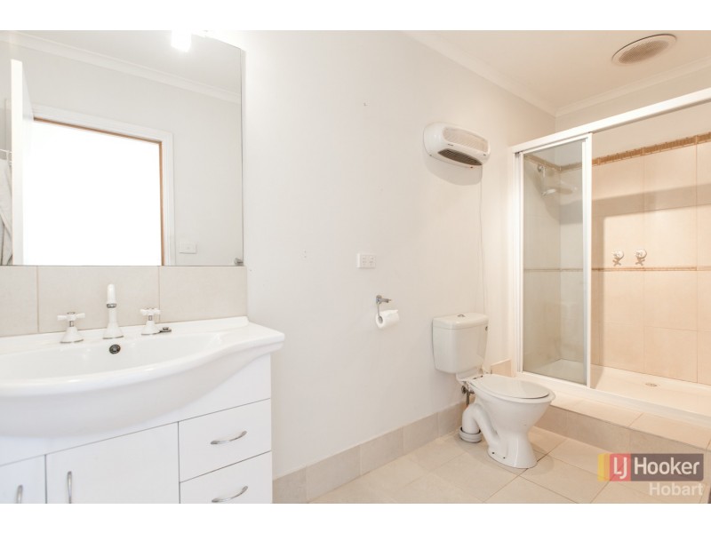 30 Suncrest Avenue, Lenah Valley TAS 7008