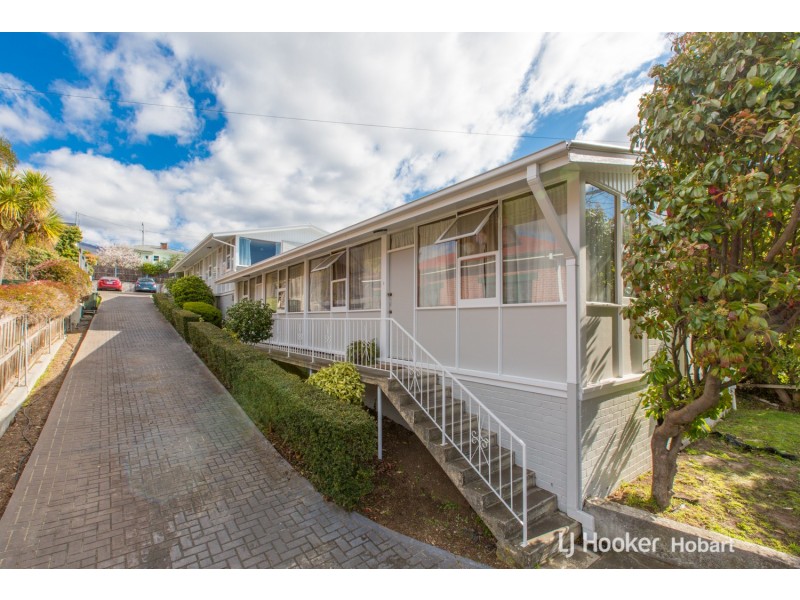 10 Burnside Avenue, New Town TAS 7008