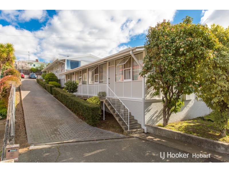 10 Burnside Avenue, New Town TAS 7008