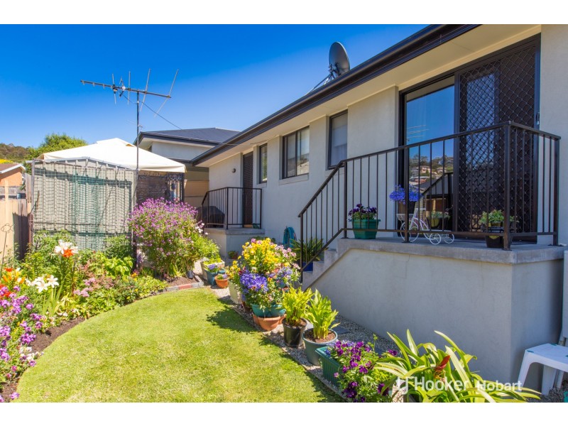 2/220 Main Road, Austins Ferry TAS 7011