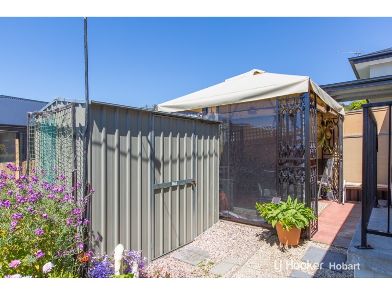 2/220 Main Road, Austins Ferry TAS 7011