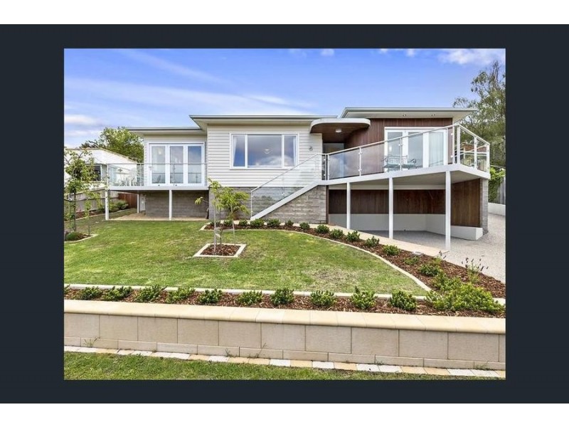 5 Paloona Street, Lindisfarne TAS 7015