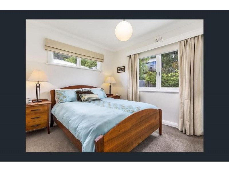 5 Paloona Street, Lindisfarne TAS 7015