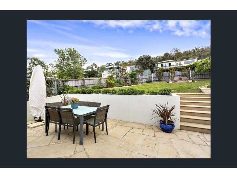 5 Paloona Street, Lindisfarne TAS 7015