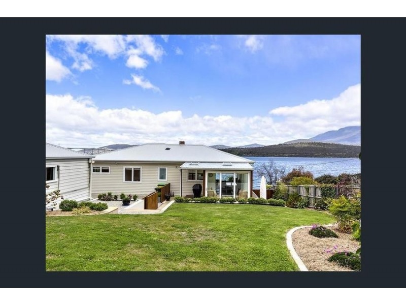 5 Paloona Street, Lindisfarne TAS 7015